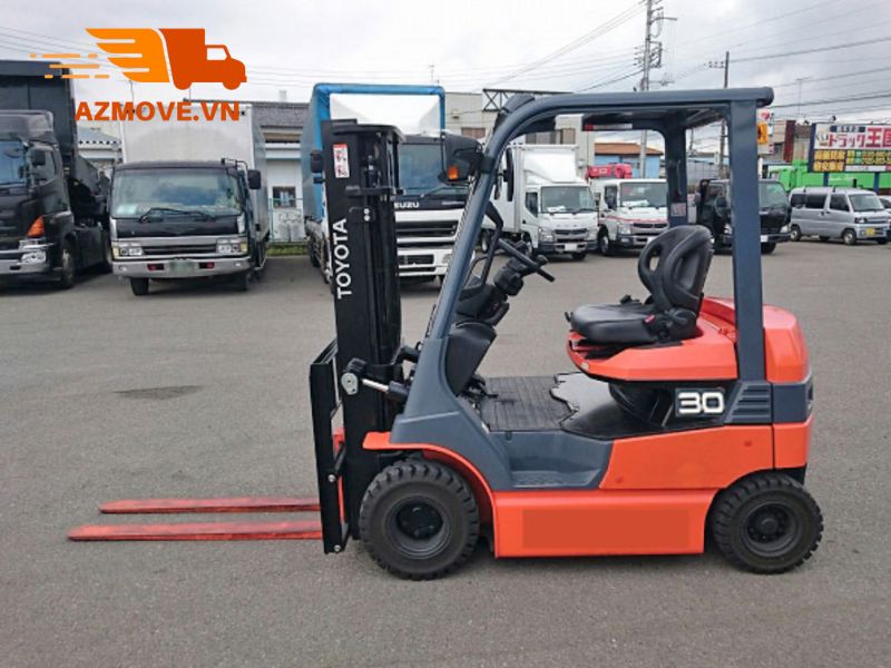 Một số hình ảnh cho thuê xe nâng tại Quận 6